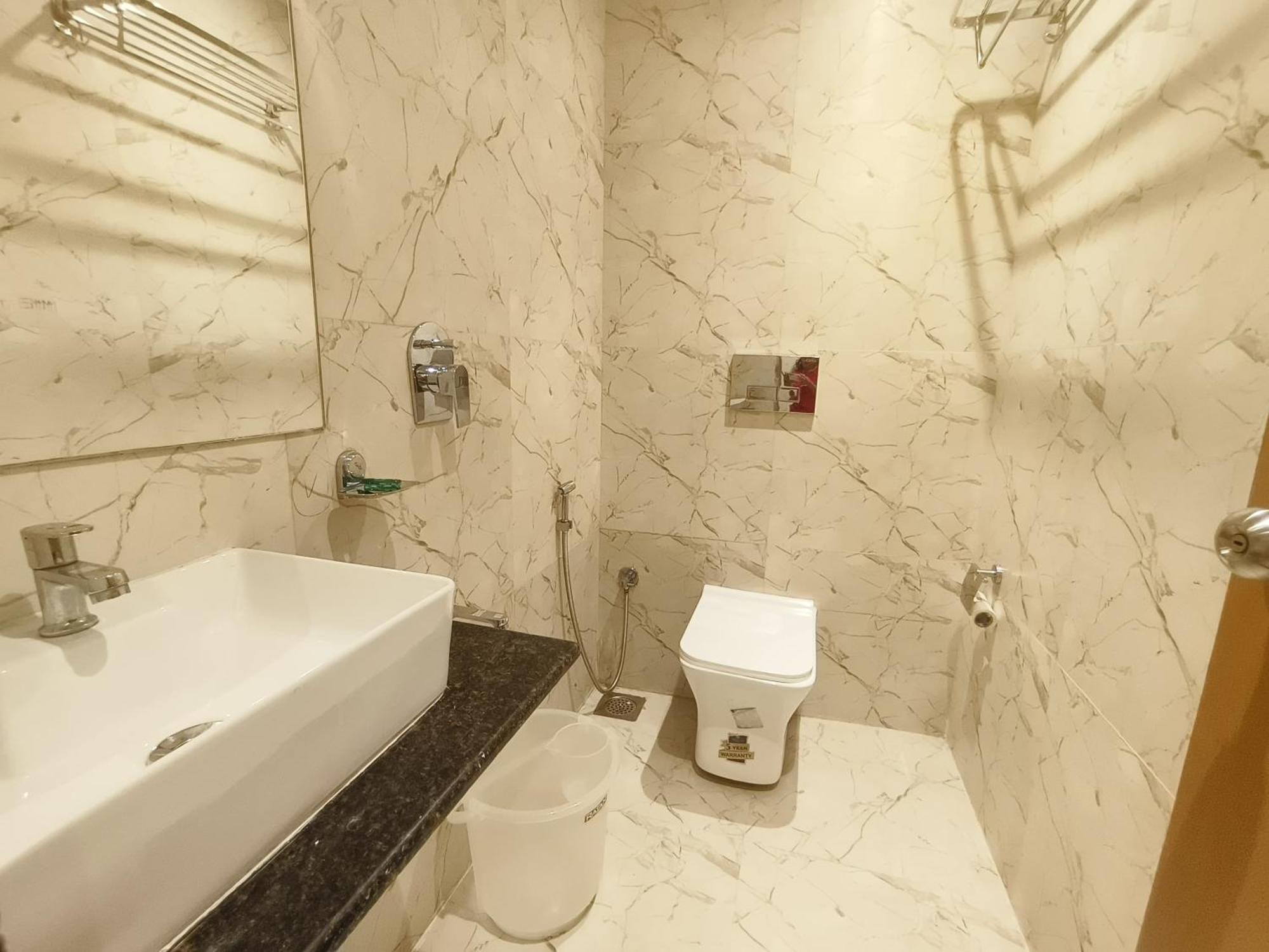 Hotel Riva International Goregaon- Near Nesco Bombay Eksteriør billede